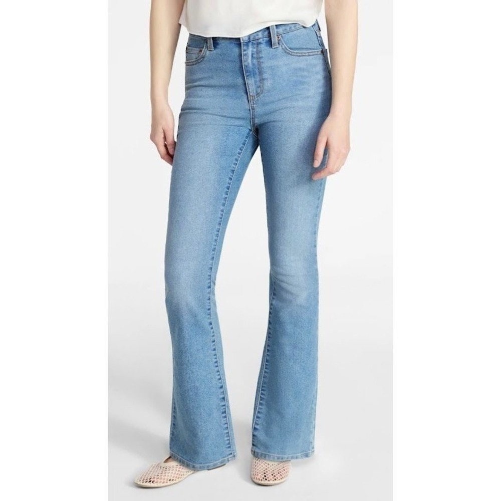 No Boundaries Size 2‎ Stretch Denim Bootcut Jeans Light Wash Mid Rise 32 Inseam